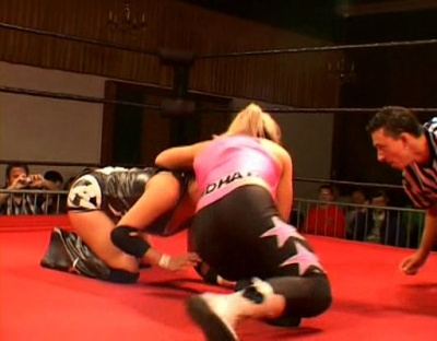 SHIMMER_#8__-__Nattie_Neidhart_vs_Ariel_avi_000384550.jpg