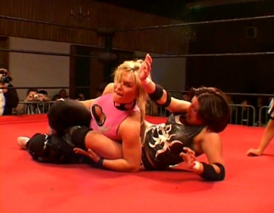 SHIMMER_#8__-__Nattie_Neidhart_vs_Ariel_avi_000431897.jpg