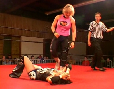 SHIMMER_#8__-__Nattie_Neidhart_vs_Ariel_avi_000483115.jpg