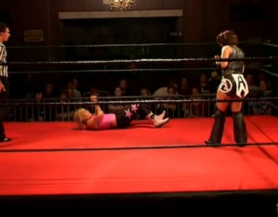 SHIMMER_#8__-__Nattie_Neidhart_vs_Arielpt2_avi_000001501.jpg