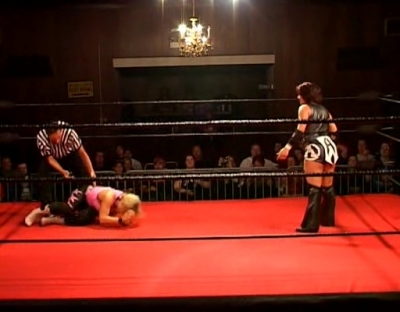 SHIMMER_#8__-__Nattie_Neidhart_vs_Arielpt2_avi_000019686.jpg