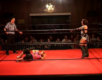 SHIMMER_#8__-__Nattie_Neidhart_vs_Arielpt2_avi_000021020.jpg