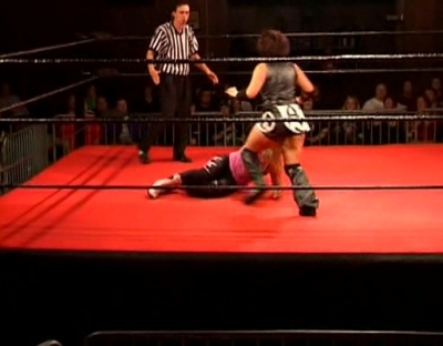 SHIMMER_#8__-__Nattie_Neidhart_vs_Arielpt2_avi_000026092.jpg