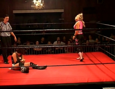 SHIMMER_#8__-__Nattie_Neidhart_vs_Arielpt2_avi_000053419.jpg