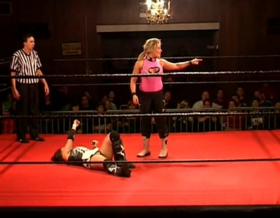 SHIMMER_#8__-__Nattie_Neidhart_vs_Arielpt2_avi_000056422.jpg