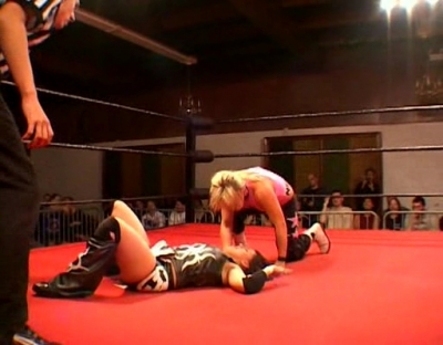 SHIMMER_#8__-__Nattie_Neidhart_vs_Arielpt2_avi_000081614.jpg