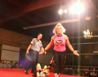 SHIMMER_#8__-__Nattie_Neidhart_vs_Arielpt2_avi_000090490.jpg