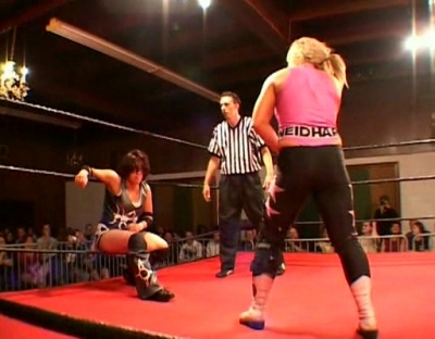 SHIMMER_#8__-__Nattie_Neidhart_vs_Arielpt2_avi_000101634.jpg