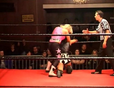 SHIMMER_#8__-__Nattie_Neidhart_vs_Arielpt2_avi_000104971.jpg