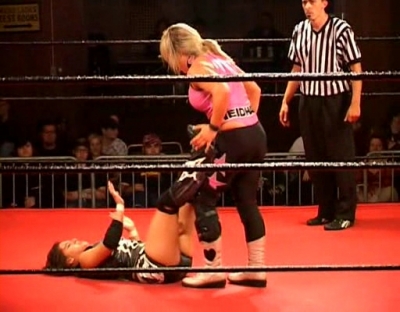 SHIMMER_#8__-__Nattie_Neidhart_vs_Arielpt2_avi_000128594.jpg