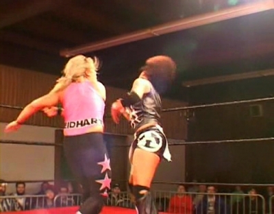 SHIMMER_#8__-__Nattie_Neidhart_vs_Arielpt2_avi_000138938.jpg