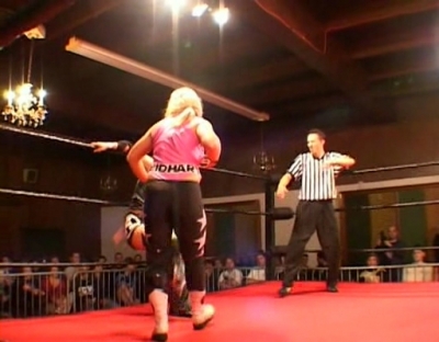 SHIMMER_#8__-__Nattie_Neidhart_vs_Arielpt2_avi_000141841.jpg