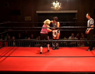 SHIMMER_#8__-__Nattie_Neidhart_vs_Arielpt2_avi_000144777.jpg