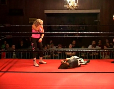 SHIMMER_#8__-__Nattie_Neidhart_vs_Arielpt2_avi_000146946.jpg