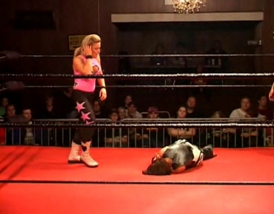 SHIMMER_#8__-__Nattie_Neidhart_vs_Arielpt2_avi_000147814.jpg