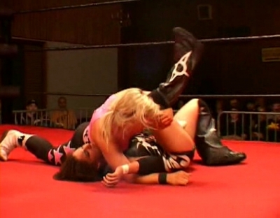 SHIMMER_#8__-__Nattie_Neidhart_vs_Arielpt2_avi_000151784.jpg