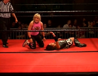 SHIMMER_#8__-__Nattie_Neidhart_vs_Arielpt2_avi_000155588.jpg