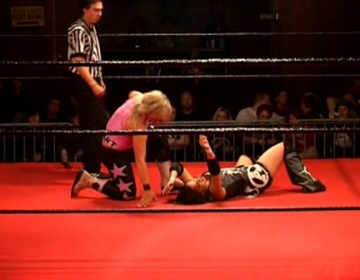 SHIMMER_#8__-__Nattie_Neidhart_vs_Arielpt2_avi_000158858.jpg