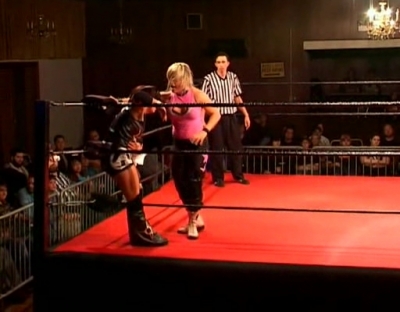 SHIMMER_#8__-__Nattie_Neidhart_vs_Arielpt2_avi_000173906.jpg