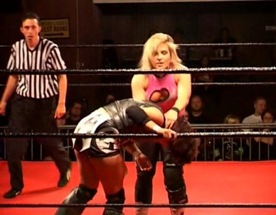 SHIMMER_#8__-__Nattie_Neidhart_vs_Arielpt2_avi_000205471.jpg