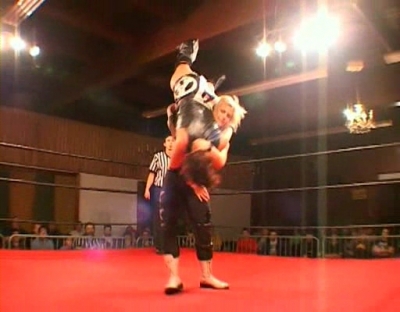 SHIMMER_#8__-__Nattie_Neidhart_vs_Arielpt2_avi_000211143.jpg