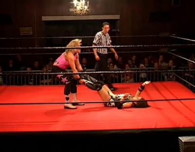 SHIMMER_#8__-__Nattie_Neidhart_vs_Arielpt2_avi_000227460.jpg