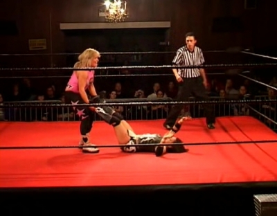 SHIMMER_#8__-__Nattie_Neidhart_vs_Arielpt2_avi_000228160.jpg