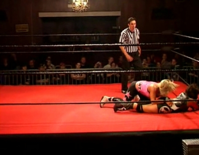 SHIMMER_#8__-__Nattie_Neidhart_vs_Arielpt2_avi_000232131.jpg