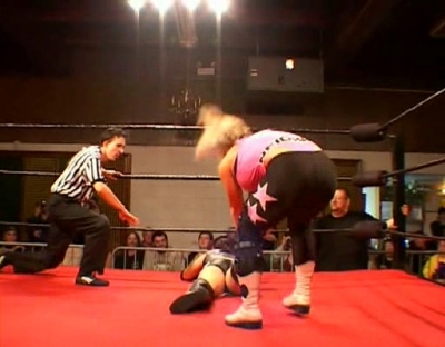 SHIMMER_#8__-__Nattie_Neidhart_vs_Arielpt2_avi_000237436.jpg