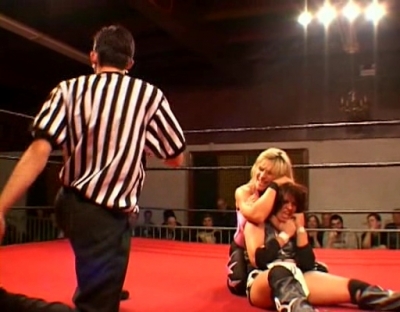 SHIMMER_#8__-__Nattie_Neidhart_vs_Arielpt2_avi_000253385.jpg