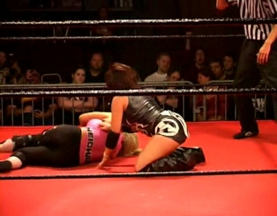 SHIMMER_#8__-__Nattie_Neidhart_vs_Arielpt2_avi_000280613.jpg