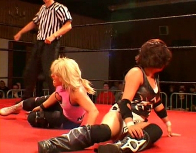 SHIMMER_#8__-__Nattie_Neidhart_vs_Arielpt2_avi_000287820.jpg