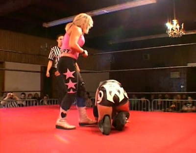 SHIMMER_#8__-__Nattie_Neidhart_vs_Arielpt2_avi_000297429.jpg