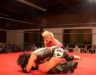 SHIMMER_#8__-__Nattie_Neidhart_vs_Arielpt2_avi_000308540.jpg