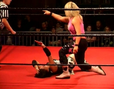 SHIMMER_#8__-__Nattie_Neidhart_vs_Arielpt2_avi_000339805.jpg