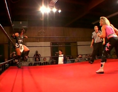 SHIMMER_#8__-__Nattie_Neidhart_vs_Arielpt2_avi_000351083.jpg