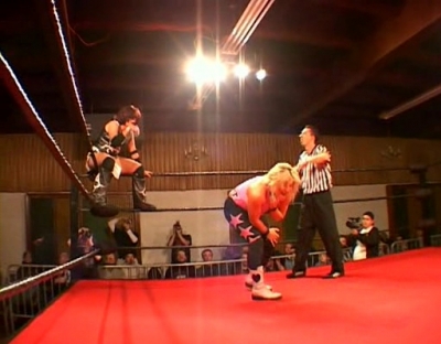 SHIMMER_#8__-__Nattie_Neidhart_vs_Arielpt2_avi_000356889.jpg