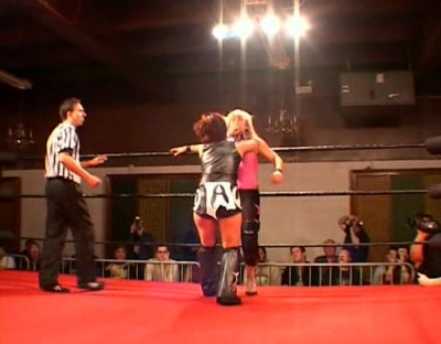 SHIMMER_#8__-__Nattie_Neidhart_vs_Arielpt2_avi_000403569.jpg