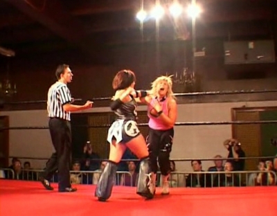 SHIMMER_#8__-__Nattie_Neidhart_vs_Arielpt2_avi_000404369.jpg