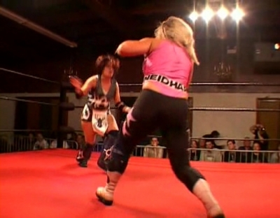 SHIMMER_#8__-__Nattie_Neidhart_vs_Arielpt2_avi_000414379.jpg