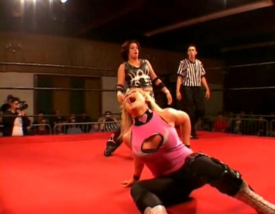 SHIMMER_#8__-__Nattie_Neidhart_vs_Arielpt2_avi_000422554.jpg