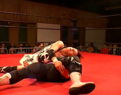 SHIMMER_#8__-__Nattie_Neidhart_vs_Arielpt2_avi_000459357.jpg