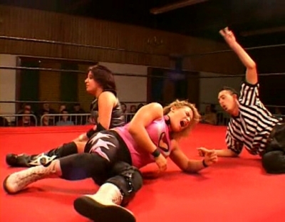 SHIMMER_#8__-__Nattie_Neidhart_vs_Arielpt2_avi_000462394.jpg