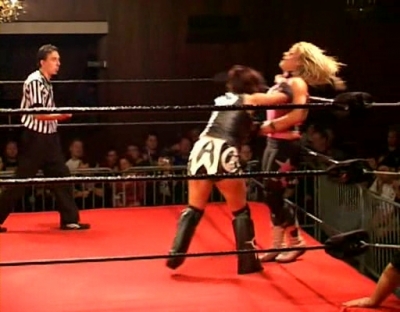 SHIMMER_#8__-__Nattie_Neidhart_vs_Arielpt2_avi_000471136.jpg