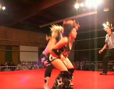 SHIMMER_#8__-__Nattie_Neidhart_vs_Arielpt2_avi_000477876.jpg