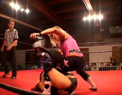 SHIMMER_#8__-__Nattie_Neidhart_vs_Arielpt2_avi_000491389.jpg