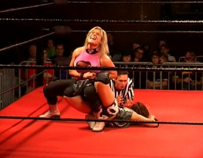 SHIMMER_#8__-__Nattie_Neidhart_vs_Arielpt2_avi_000498763.jpg