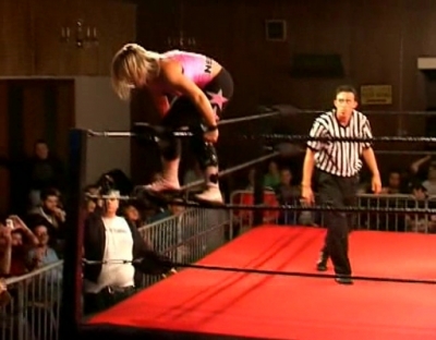 SHIMMER_#8__-__Nattie_Neidhart_vs_Arielpt2_avi_000520218.jpg