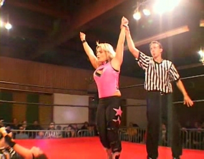 SHIMMER_#8__-__Nattie_Neidhart_vs_Arielpt2_avi_000534966.jpg