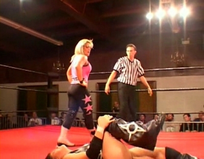 SHIMMER_#8__-__Nattie_Neidhart_vs_Arielpt2_avi_000537969.jpg